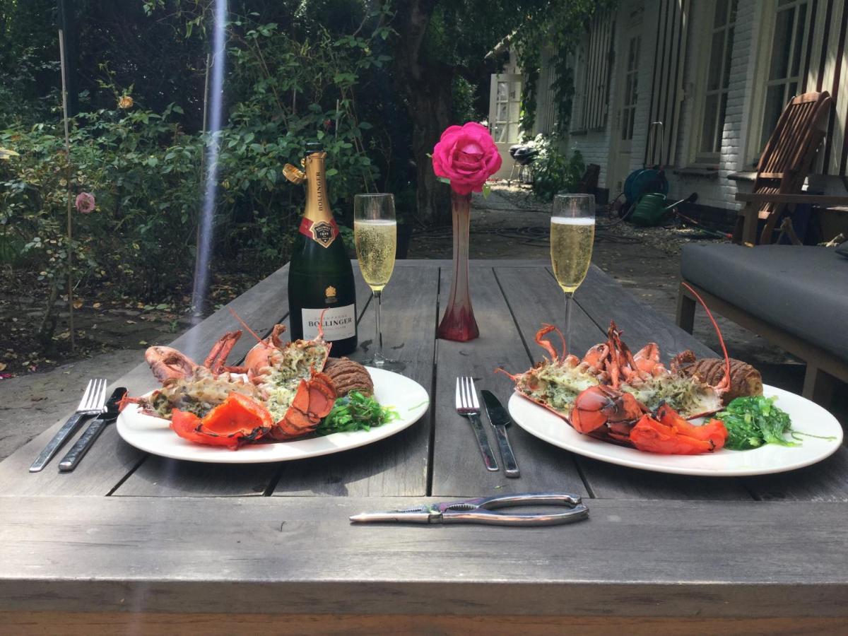 Bed And Breakfast De Haen - Prive-Appartementen Van 43 Of 60 M2 Met Tweepersoons Bubbelbad - Finse Sauna - In Westvleugel Van Luxe Villa Oss Luaran gambar