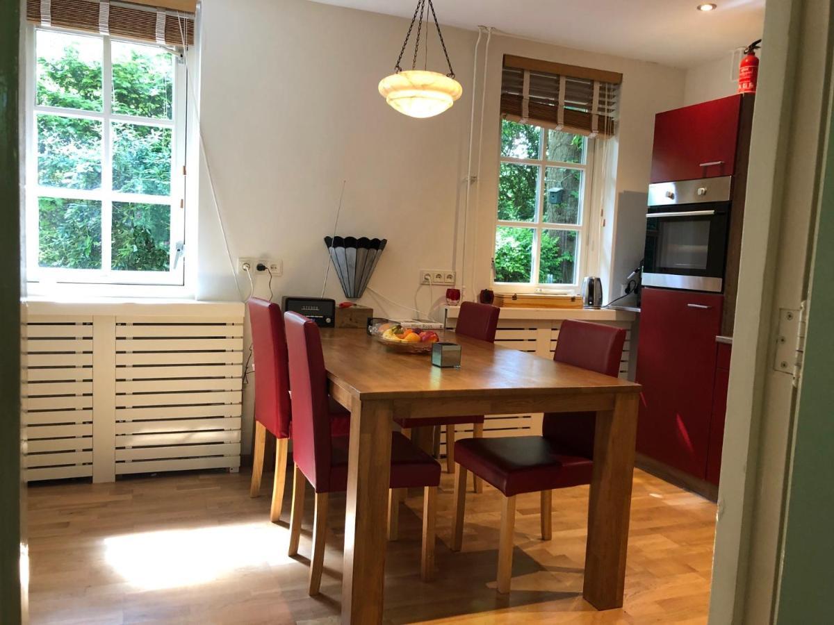 Bed And Breakfast De Haen - Prive-Appartementen Van 43 Of 60 M2 Met Tweepersoons Bubbelbad - Finse Sauna - In Westvleugel Van Luxe Villa Oss Bilik gambar