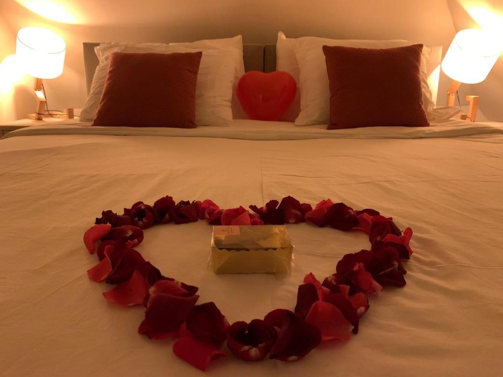 Bed And Breakfast De Haen - Prive-Appartementen Van 43 Of 60 M2 Met Tweepersoons Bubbelbad - Finse Sauna - In Westvleugel Van Luxe Villa Oss Luaran gambar
