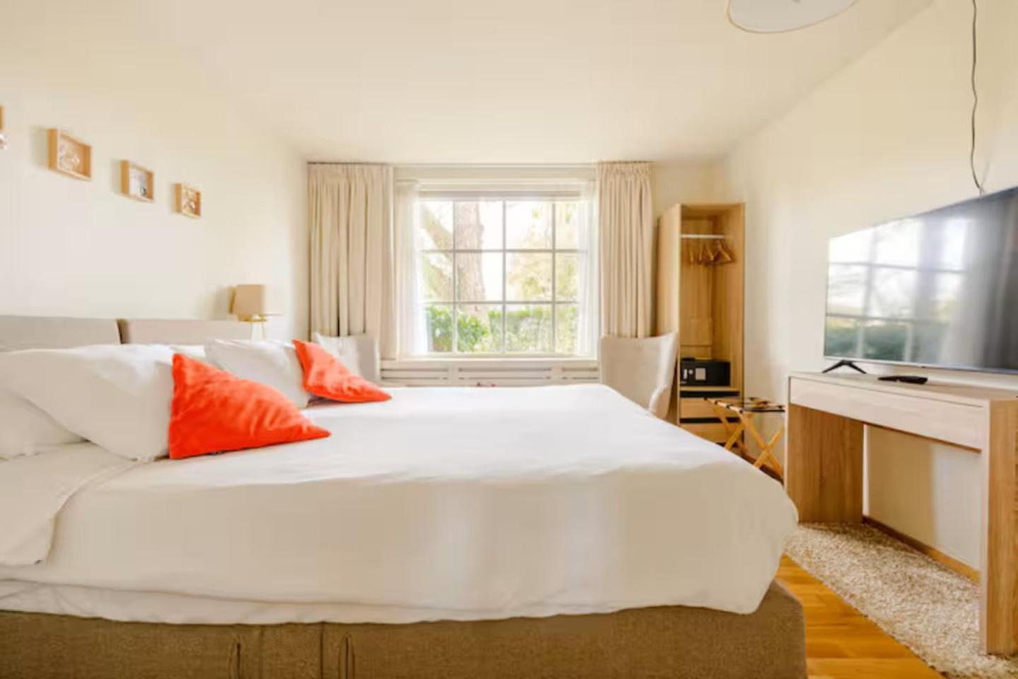 Bed And Breakfast De Haen - Prive-Appartementen Van 43 Of 60 M2 Met Tweepersoons Bubbelbad - Finse Sauna - In Westvleugel Van Luxe Villa Oss Luaran gambar